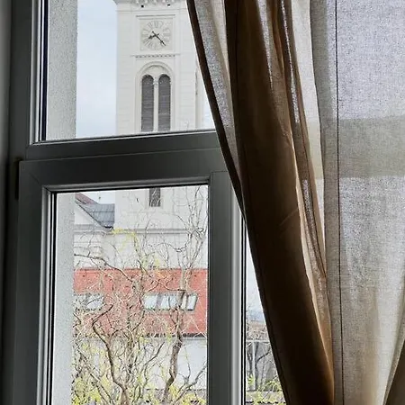 Stilvolle, Zentrale